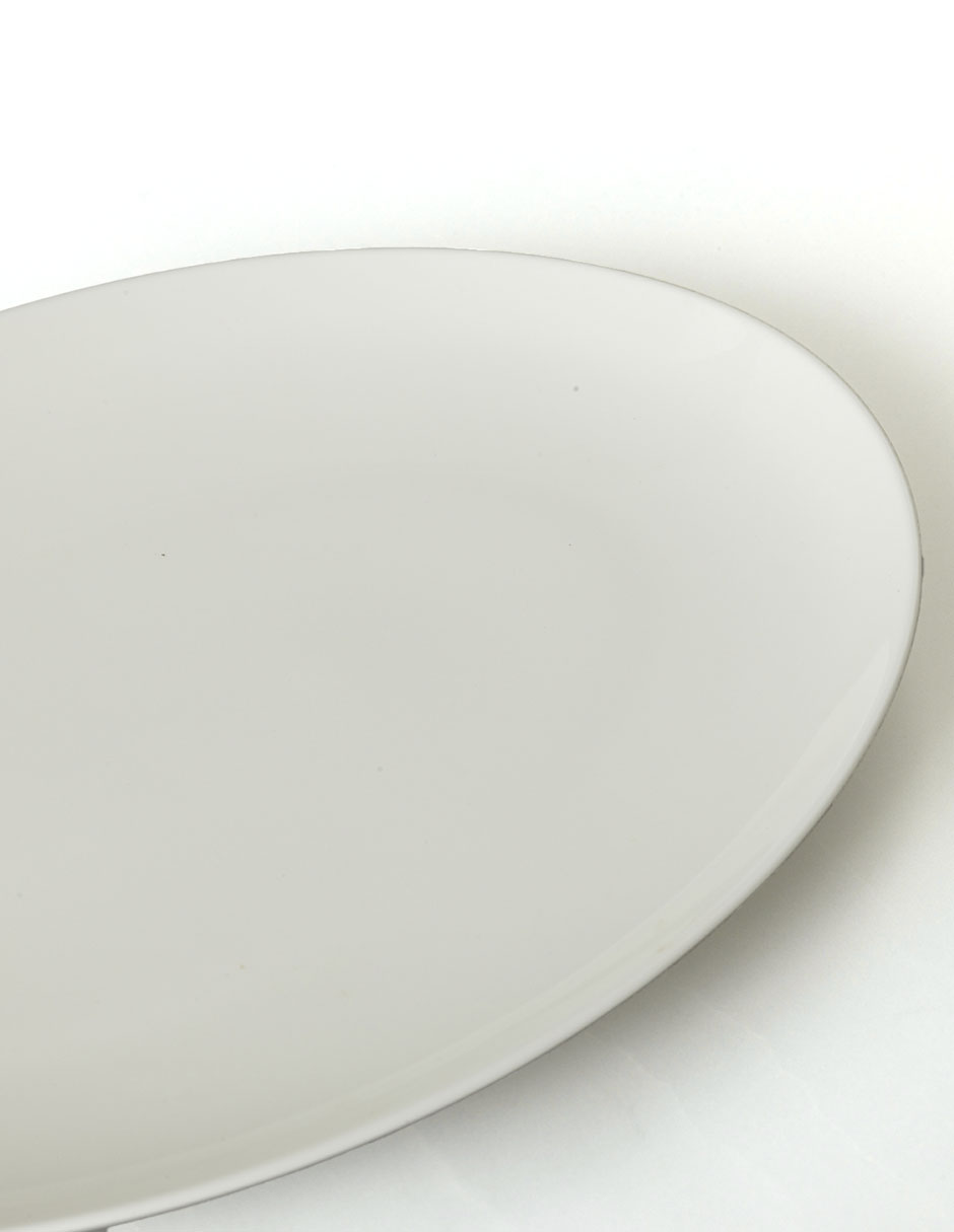 Plato base Esencial de porcelana