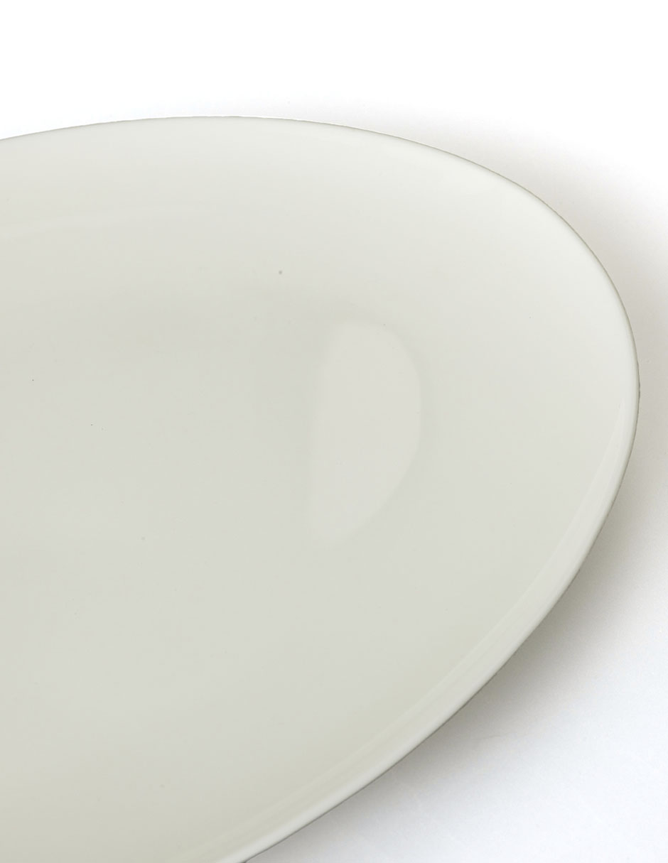 Plato base Esencial de porcelana