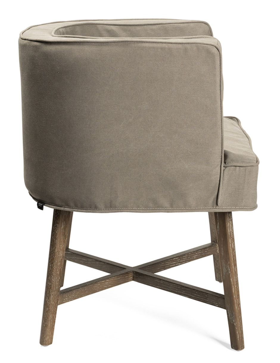 Silla con brazos Cass de madera 2